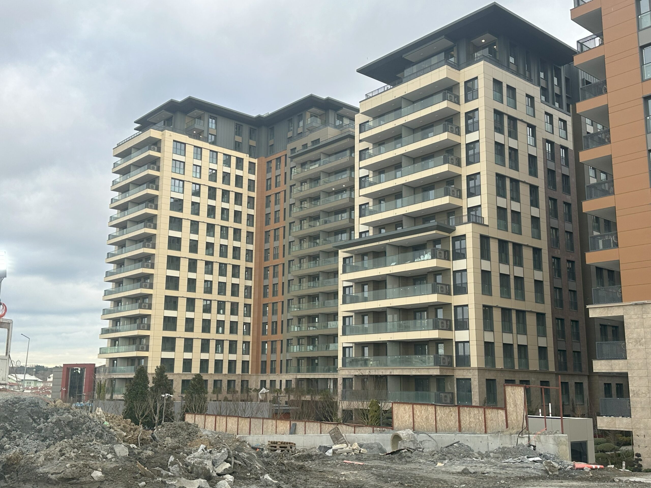 zeytinburnu seyitnizam Akzirve Topkapı 29 satılık kiralık daireler ve ev fiyatları